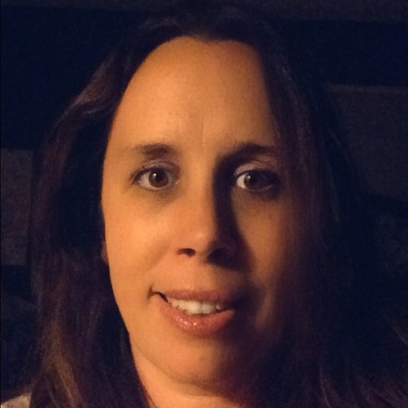 Profile Picture of Jean Koustas (@jeanmk) on Poshmark