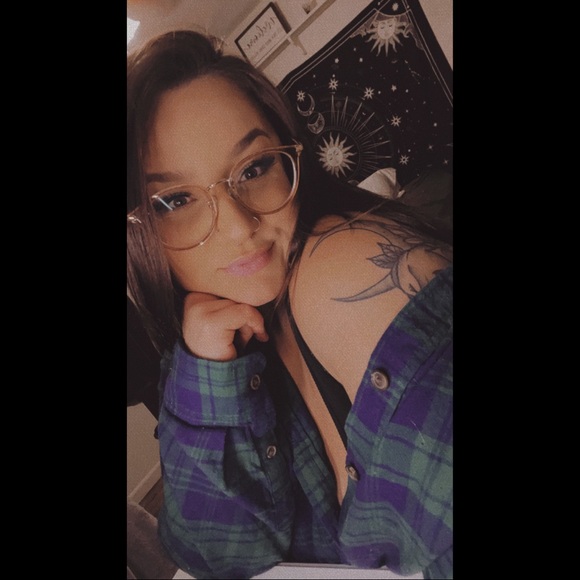 Profile Picture of Casey Canter (@acciocanter) on Poshmark