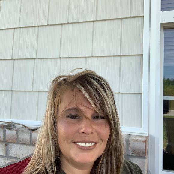 Profile Picture of Misty Gibson (@mistymarie80) on Poshmark