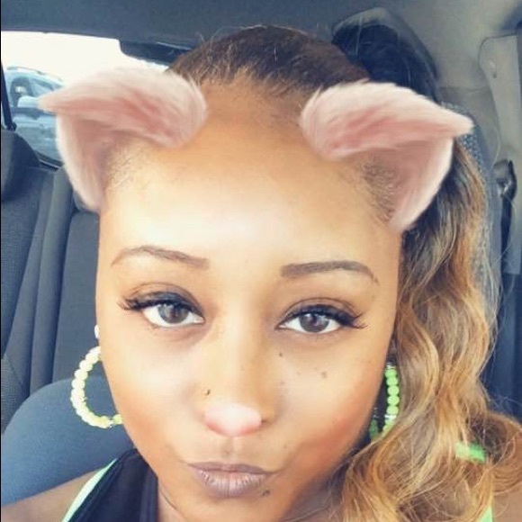 Profile Picture of Jacqueline Collins (@collinsjackie) on Poshmark