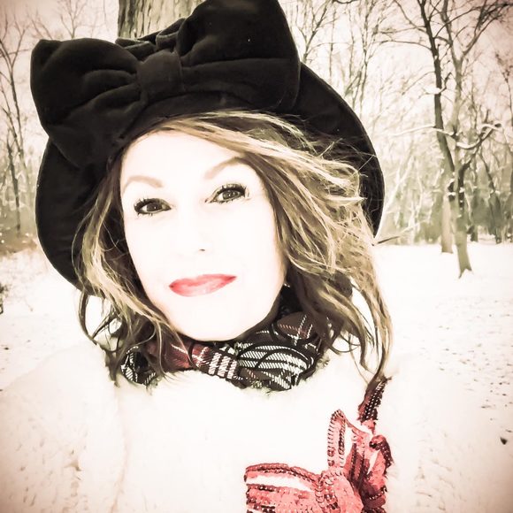 Profile Picture of Rita Rutherford hartmann (@hartmann8701) on Poshmark