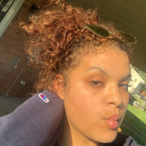 Profile Picture of Amiyah Clark (@amiyah_clark17) on Poshmark