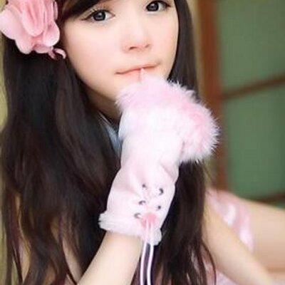 Profile Picture of Ruby Zhang (@Rubyzhang201) on Twitter