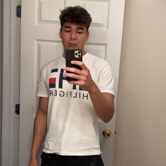 Profile Picture of Matt Costa (@costv) on Poshmark