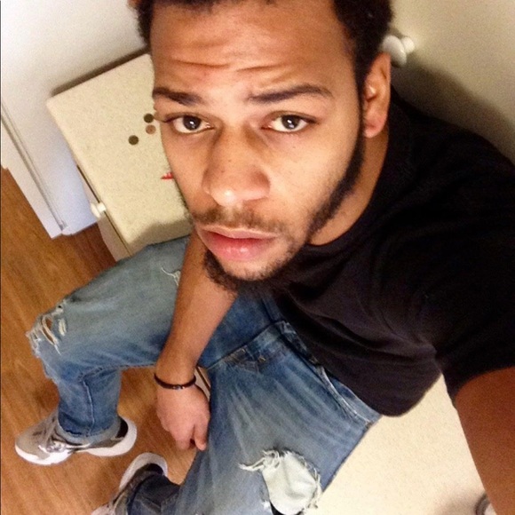 Profile Picture of Anthony Santiago (@anthonysanti443) on Poshmark