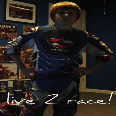 Profile Picture of Devin Leonard (@Ball3r4lif37) on Twitter
