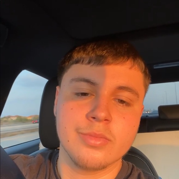 Profile Picture of Devin Rivera (@infamous999) on Poshmark