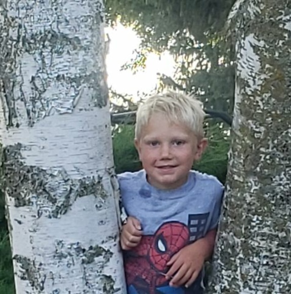 Profile Picture of Sandy Oswald (@sandy_oswald) on Poshmark