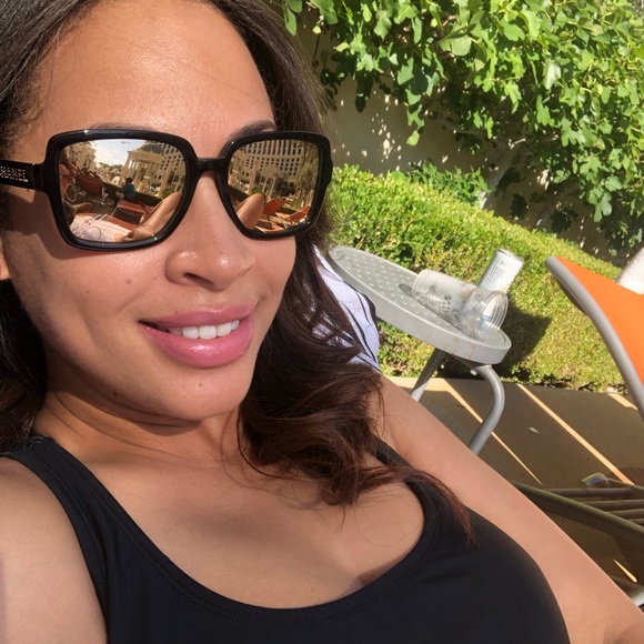 Profile Picture of Ayrika Edmondson (@ayrikae) on Poshmark