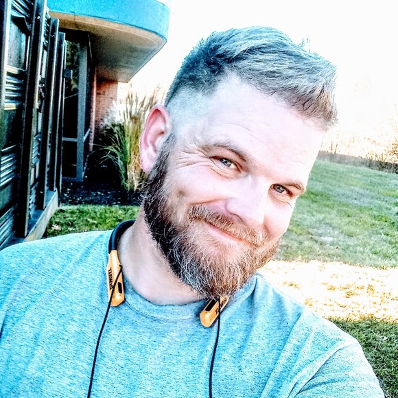 Profile Picture of Derek Friemel (@dfriemel29) on Poshmark