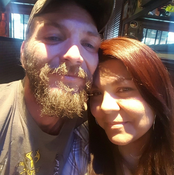 Profile Picture of Sandy Valerio (@sandrangreg) on Poshmark