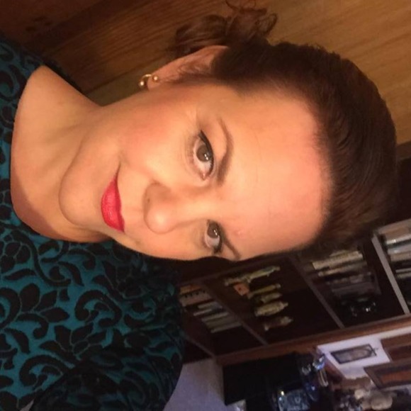 Profile Picture of Megan Temple (@megan1968) on Poshmark