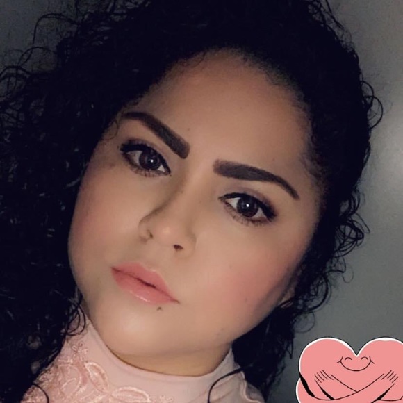 Profile Picture of Eva Cervantes (@eva946) on Poshmark