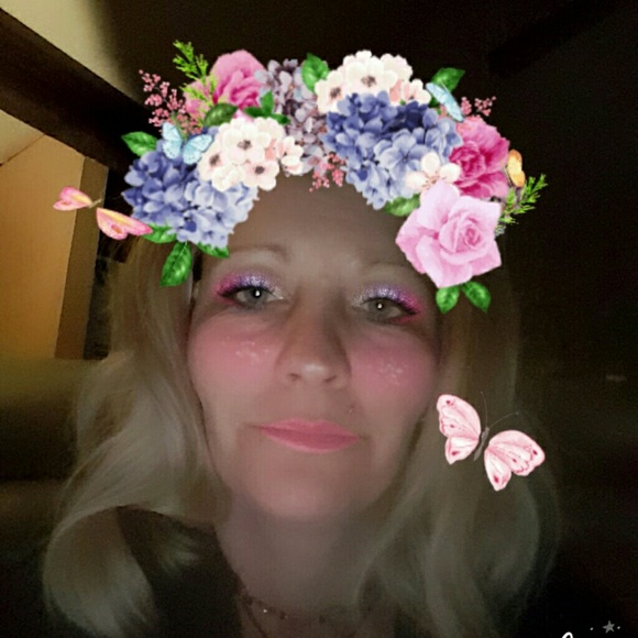 Profile Picture of Jeannie Mcglaughlin (@mcglaughlin) on Poshmark