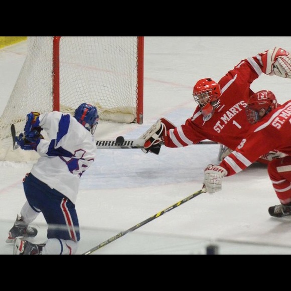 Profile Picture of Brendan Earls (@bearka) on Poshmark