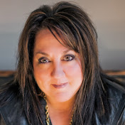 Profile Picture of Jennie Lee Riddle (@JennieLeeRiddle) on Youtube