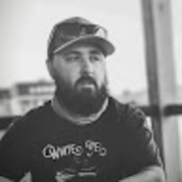 Profile Picture of Nick Driskell (@nickdriskell) on Poshmark