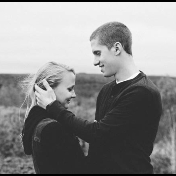 Profile Picture of Lauren Tromp (@lmtromp) on Poshmark