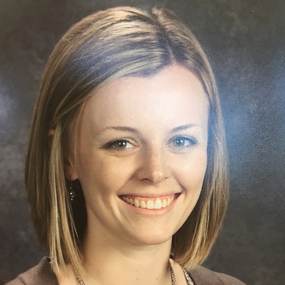 Profile Picture of Allyssa Betker (@allysso) on Poshmark