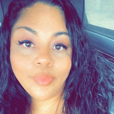 Profile Picture of Danielle Robles (@utopiapeach) on Twitter