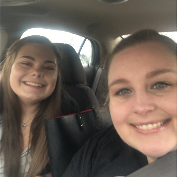 Profile Picture of Amy Copeland (@timcamyc) on Poshmark