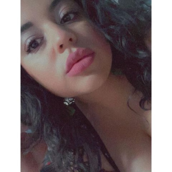 Profile Picture of Kathy Garcia (@minnie3_24) on Poshmark