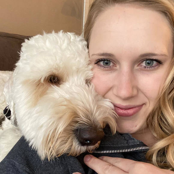 Profile Picture of Kelsey Seuferer (@kelseyleeza) on Poshmark