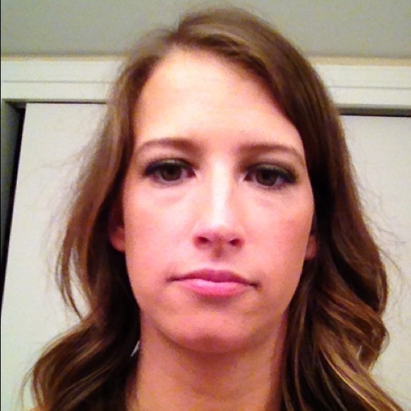 Courtney Disalvo - Poshmark Profile Picture of Courtney Disalvo (@courtneydisalvo) on Poshmark