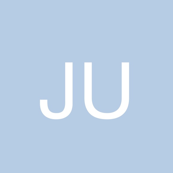 Profile Picture of Janice Unsicker (@janiceunsicker) on Poshmark