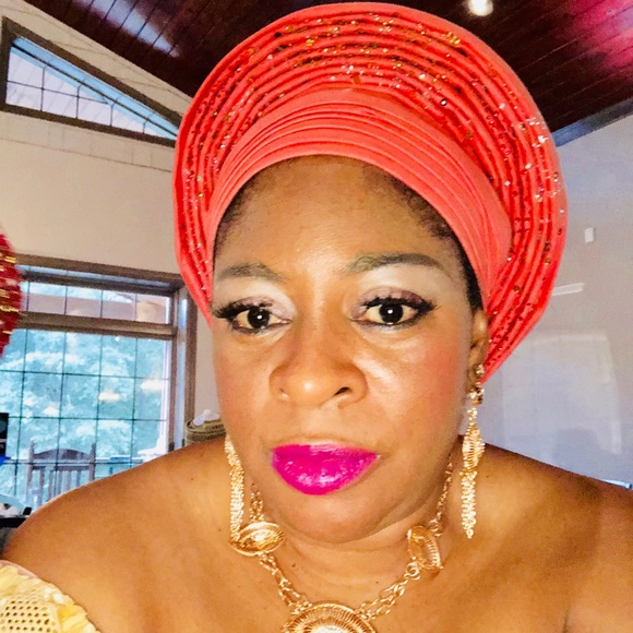 Profile Picture of Charmy dicta Ozoagu (@charmyoz) on Poshmark