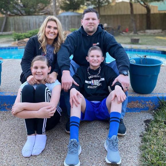 Profile Picture of Cliff Moore (@stormesnyder) on Poshmark