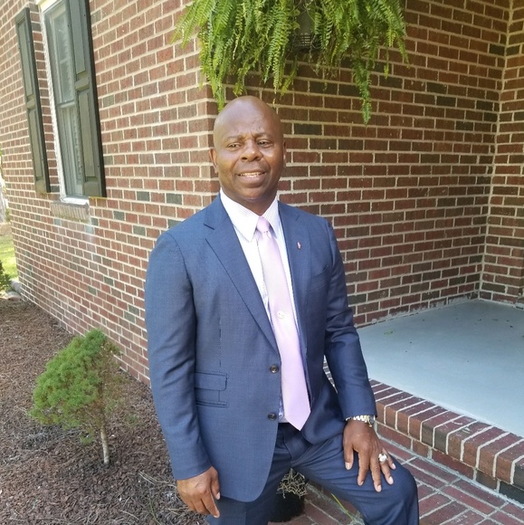 Profile Picture of Jimmy Bradley (@bradleji1) on Poshmark