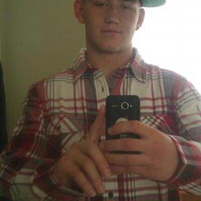 Profile Picture of stuart bernard (@stuartber60) on Twitter