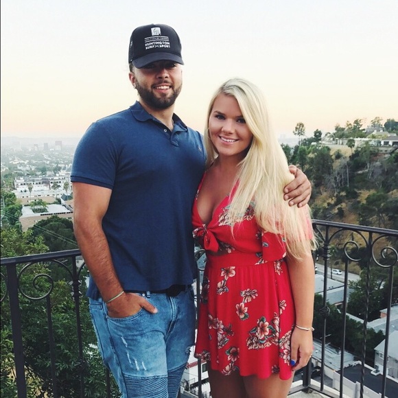 Profile Picture of Hannah Harwell (@hannahharwell1) on Poshmark