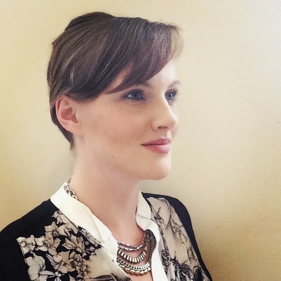 Profile Picture of Amber Meriwether (@macavityacicero) on Poshmark