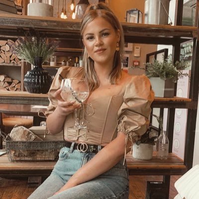 Profile Picture of Jessy (@ButtressJessica) on Twitter