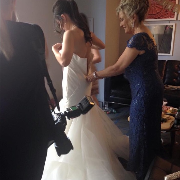 Profile Picture of Lisa Barker (@lisa1027c) on Poshmark