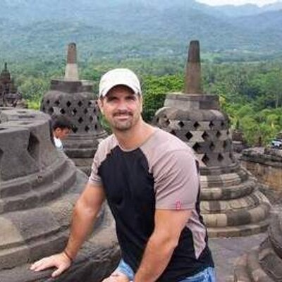 Profile Picture of Robert Lucius (@bobbielama) on Twitter