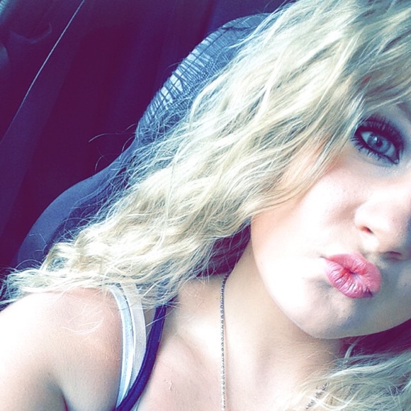 Profile Picture of Mykkah Carlburg (@stormy54) on Poshmark