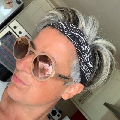 Profile Picture of Jo Ledger (@Joledger8) on Twitter