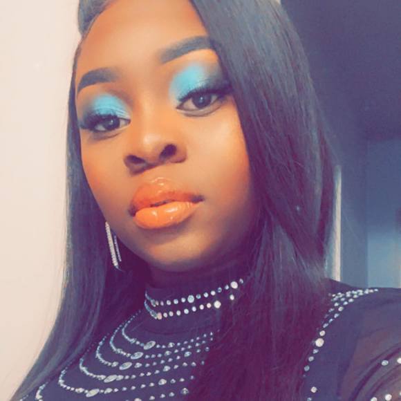 Profile Picture of Ferial Teia (@ferialteia) on Poshmark