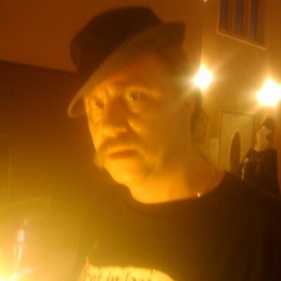 Profile Picture of Barry Keith Walls (@THEBRICKWALLS) on Twitter