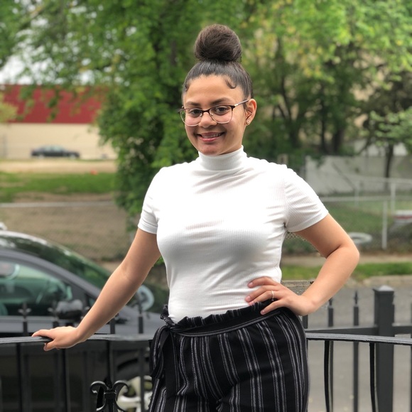 Profile Picture of Genesis Tinoco (@genesiskeara124) on Poshmark