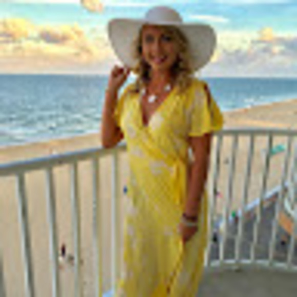 Profile Picture of Megan Gelsinger (@megangelsinger) on Poshmark