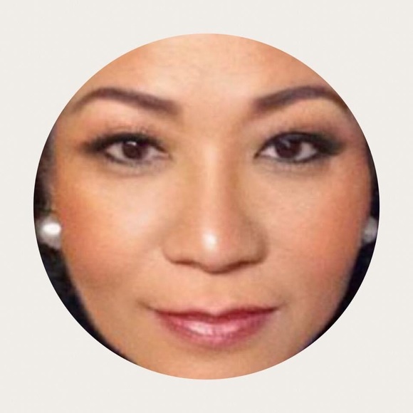 Anna may Tsalikis - Poshmark Profile Picture of Anna may Tsalikis (@atsalikis) on Poshmark