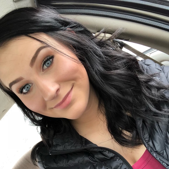 Profile Picture of Jenna Marek (@jennaamarek) on Poshmark