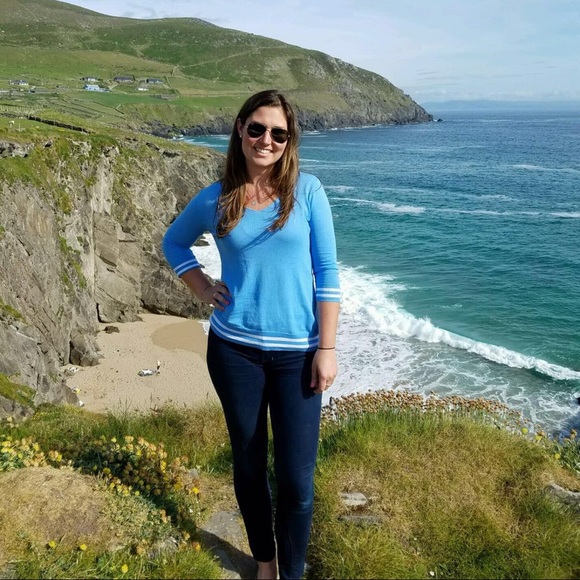 Profile Picture of Alex Farrell (@afarrell2014) on Poshmark