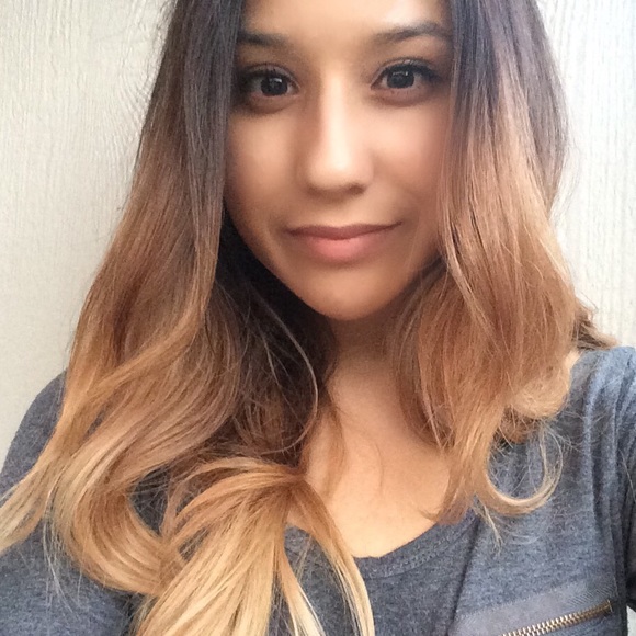 Profile Picture of Jessenia Hurtado (@jessenia1826) on Poshmark