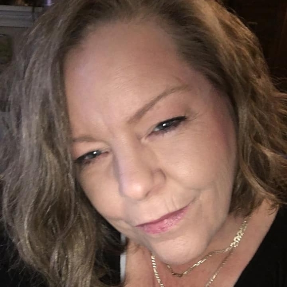 Profile Picture of Susie Blydenburgh (@karolyndixon) on Poshmark