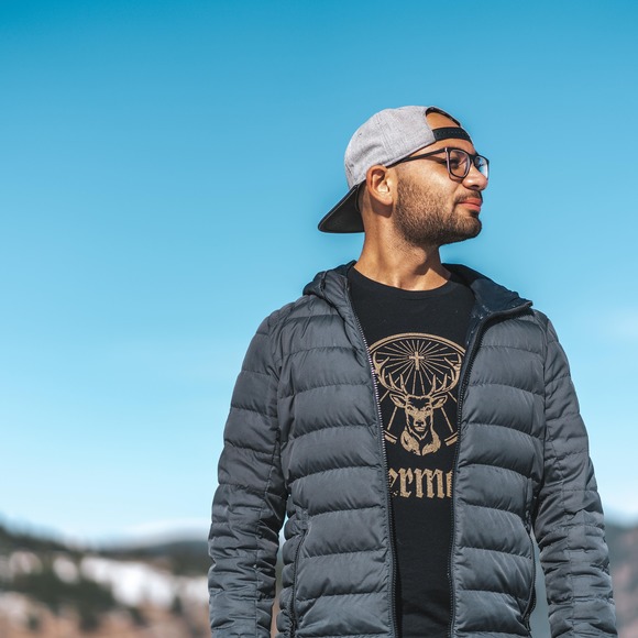 Profile Picture of Alex Mackoul (@amack421) on Poshmark